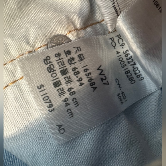 Levi's Light Blue Ripped 501 Denim Shorts (Size 27) - Picture 5 of 5